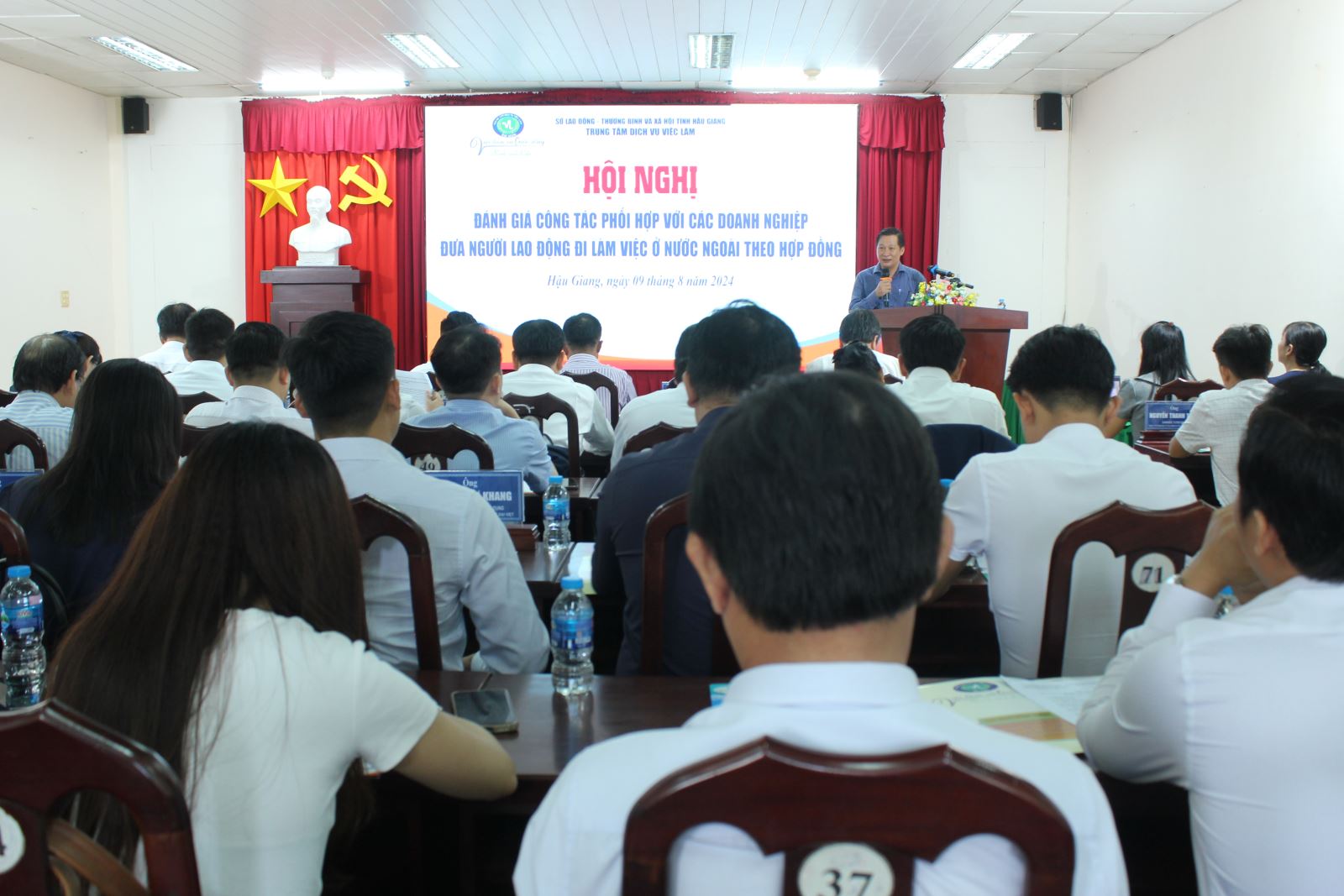 Hội nghị đánh giá công tác phối hợp với các doanh nghiệp đưa người lao động đi làm việc ở 